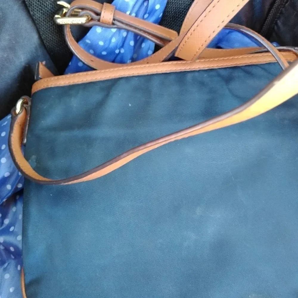 Michael Kors bag   - Picture 4 of 5